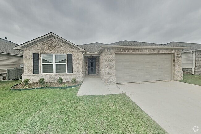 Building Photo - Very Nice 4 Bedroom 2 Bath Home in Yukon S...