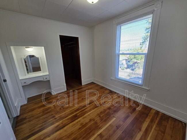 Photo - 1425 W 6th Ave Unit B