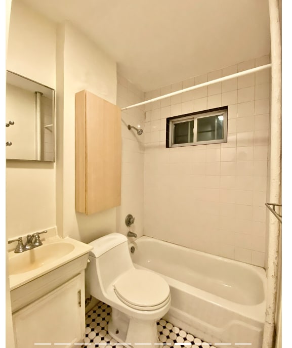 Photo - 132 1/2 Oxford St Unit 1A