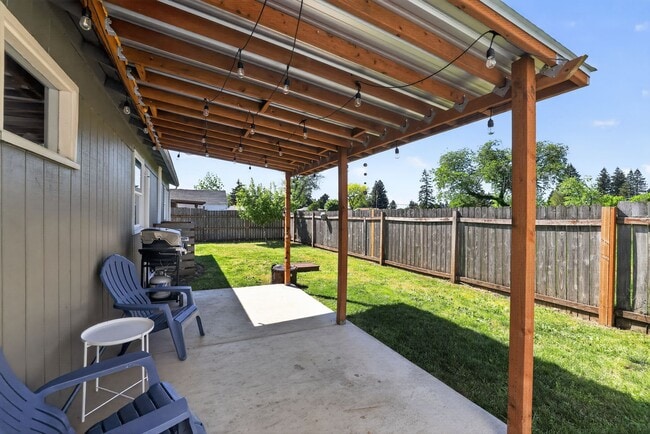 8500 Silver Star Ave