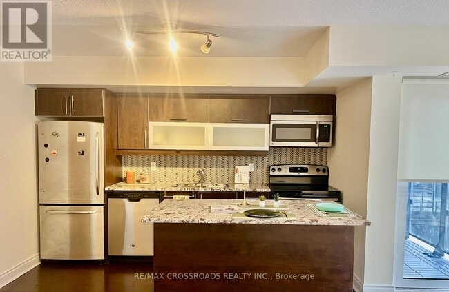 Photo - 28 Ted Rogers Way Unité 405