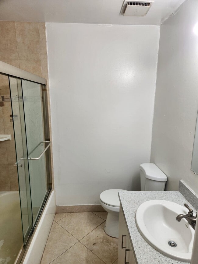 Photo - 834 NW 82nd Ave