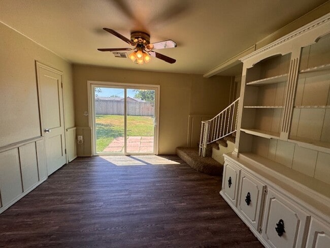2916 Shirley Ln