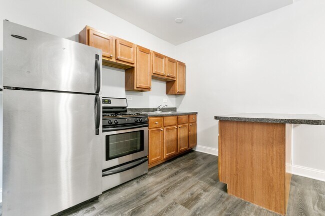 Photo - 5860 N Kenmore Ave Unidad 205