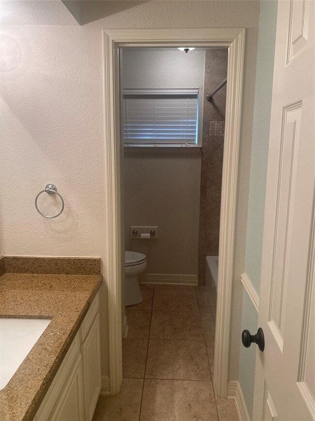 Photo - 3206 Vandyke Dr