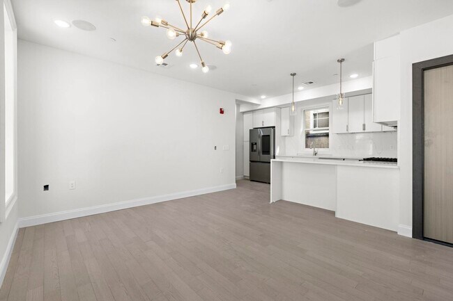 Photo - 131 Clifton Pl Unit 2