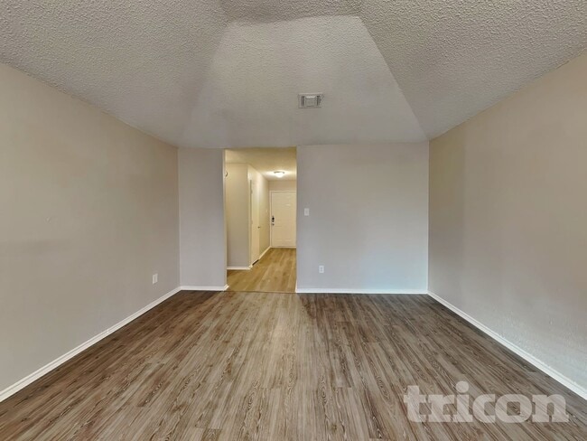 Photo - 2309 Rolling Creek Run