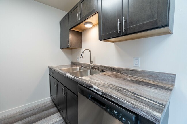 El Chaparral - Renovated Kitchen - El Chaparral Apartments