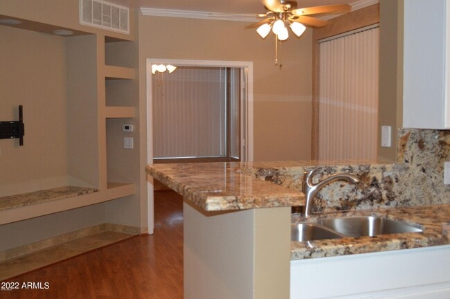 Building Photo - 1701 E Colter St Unit 112