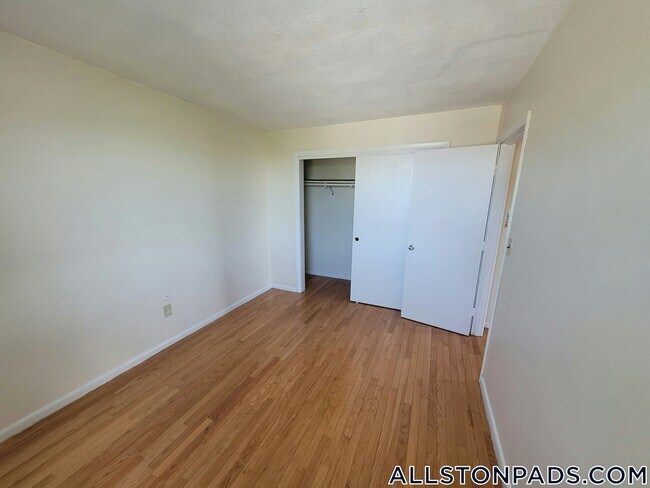 Photo - 26 Allston St Unidad 13