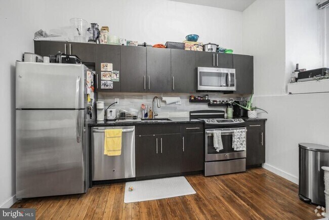 Building Photo - 2321 Fitzwater St Unit 109 Rental