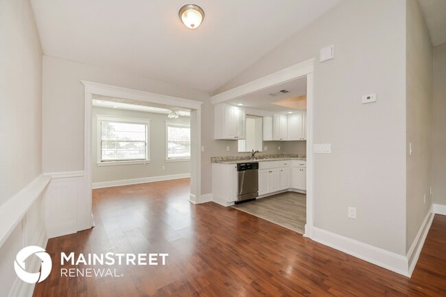 Photo - 4820 Camus St