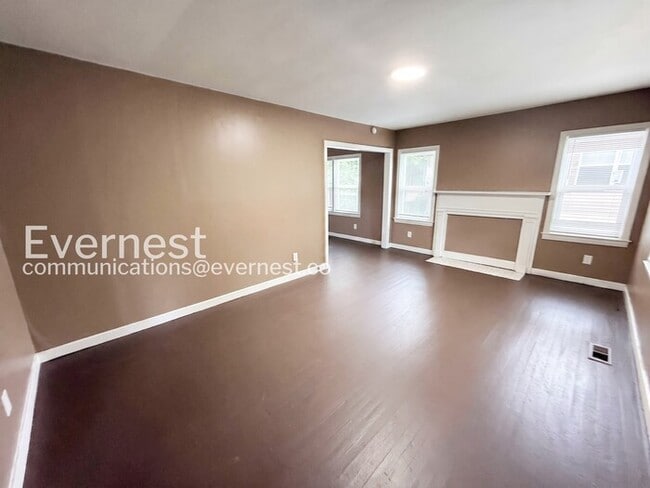 Photo - 1412 Woodward Rd