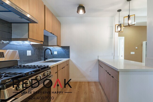 Photo - ~1 Month FREE~ Stunning One Bedroom Featur... Unit 6