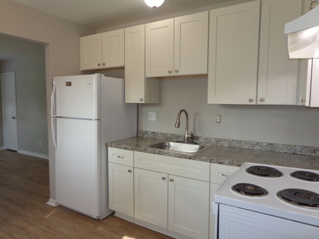 Photo - Thompson7934 Unit B