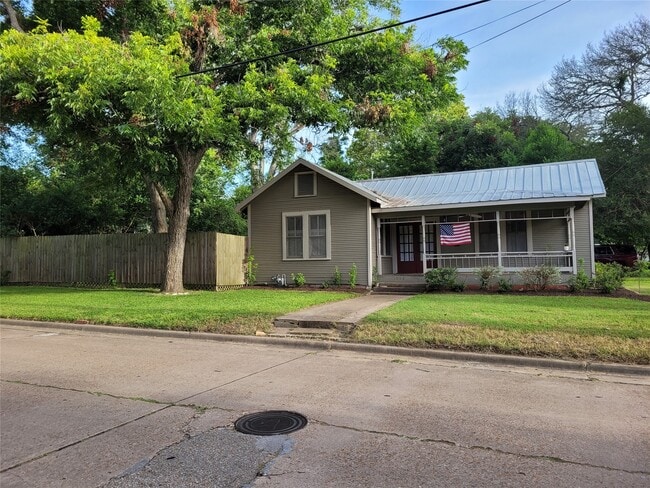 Photo - 105 E Germania St