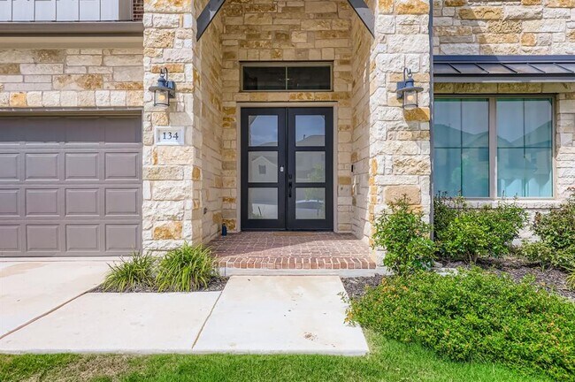 Photo - 134 Arcadian Ln