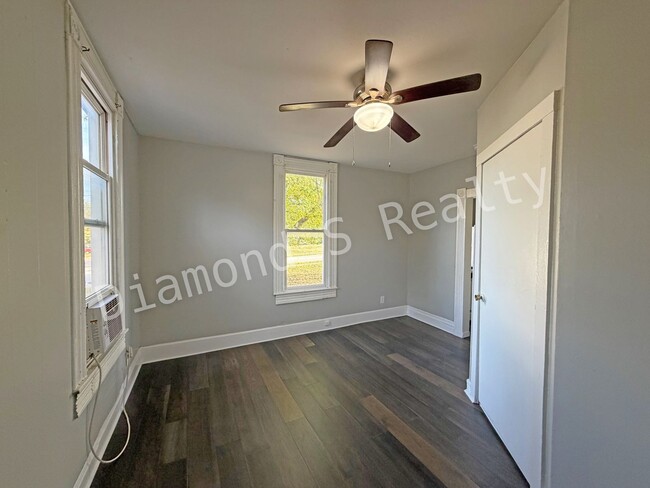 Photo - 2052 N Taylor Ave Apartment Unit B