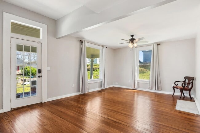 Photo - 1906 Vine St