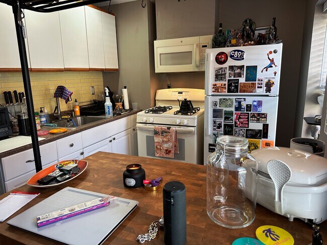 Photo - 1136 S Charles St