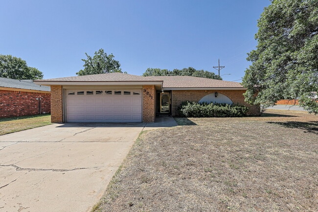 Photo - Spacious 3/2/2 near McCullough Park