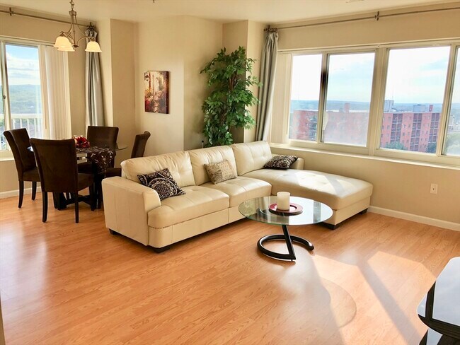 Photo - 1 Cityview Ln Condo Unit 806