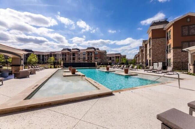 Photo - 2015 Forum Dr Unit b3