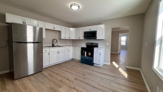 217 E Oregon St