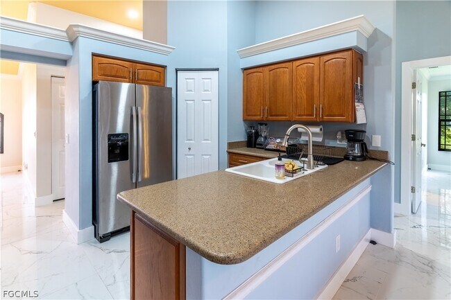 Photo - 8896 Bracken Way