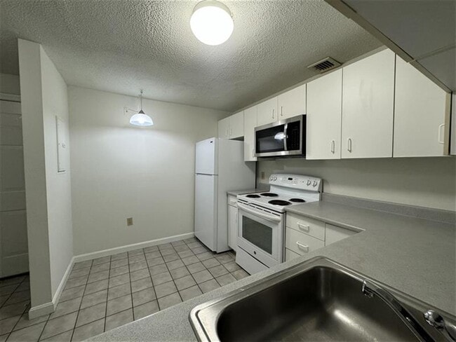 Photo - 199 Beacon St Unit 5