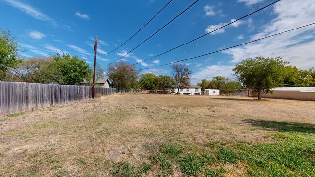 Photo - REMODELED DUPLEX IN HARKER HEIGHTS