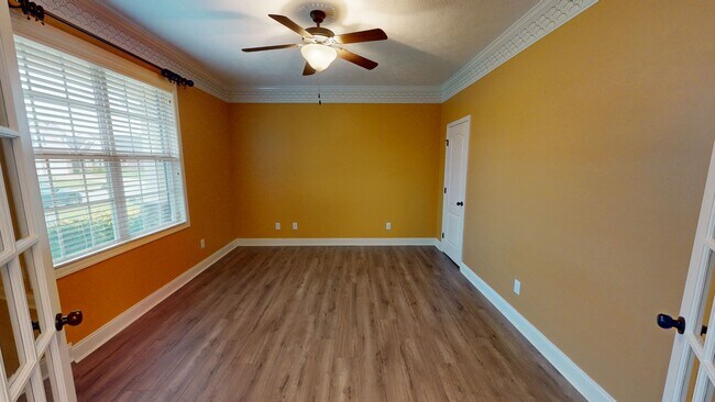 Photo - Spacious Updated 4 Bedroom in Established Community!