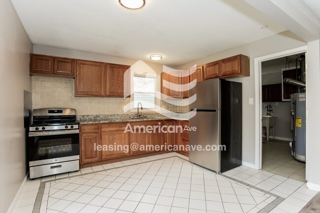 Photo - 20019 Lexington