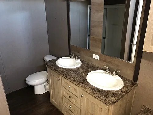 Photo - 16023 Red Oak