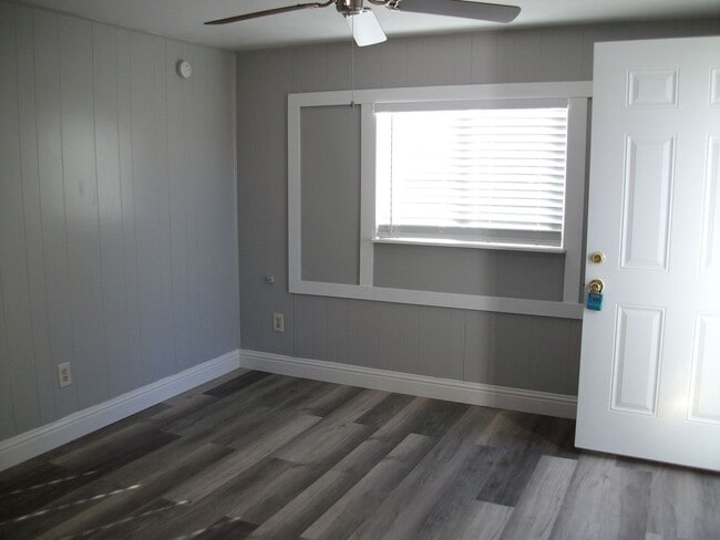 Studio centrally located in Sparks - Studio centrally located in Sparks House