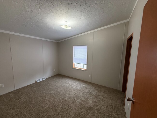 Photo - 260 Timber Ln