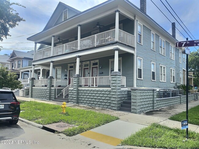 Building Photo - 430 E 7th St Unit 430 Rental
