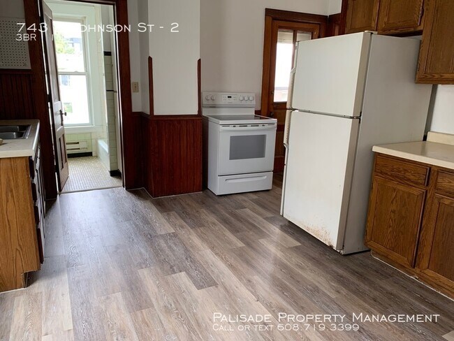 Photo - 743 E Johnson St Unit 2