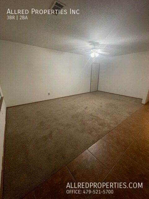 Photo - 317 E Asher Ct