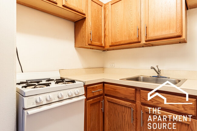 Photo - 1160 N Dearborn St Apartments Unit 306