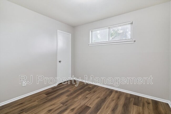 Photo - 2800 Tarbora Ave