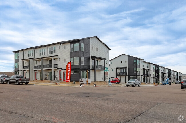 Building Photo - Landings at Gateway Rental