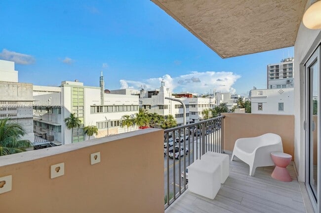Photo - 1150 Collins Ave Unit 406