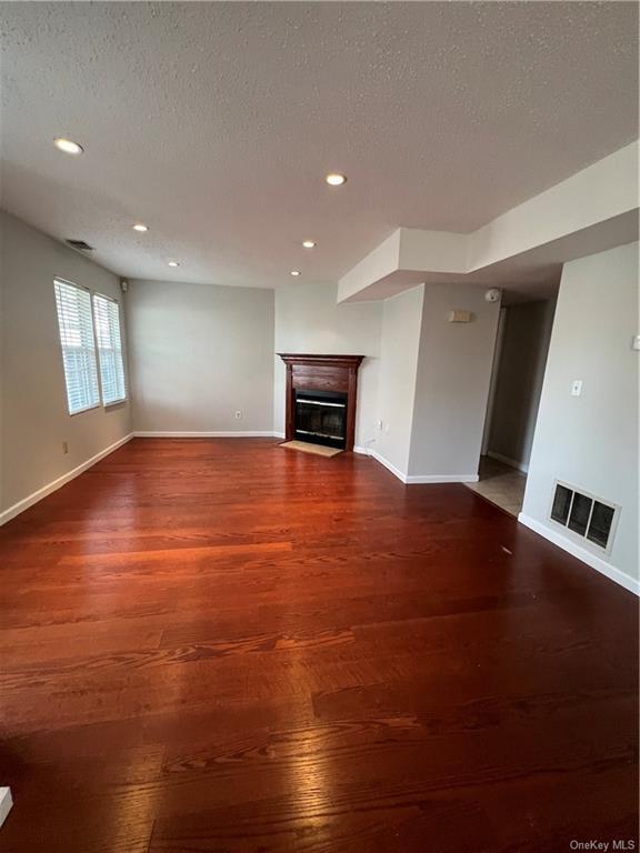 Photo - 2910 Whispering Hills Dr