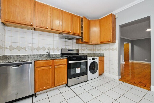 Photo - Beautiful 2Bed/1Bath in South Shore