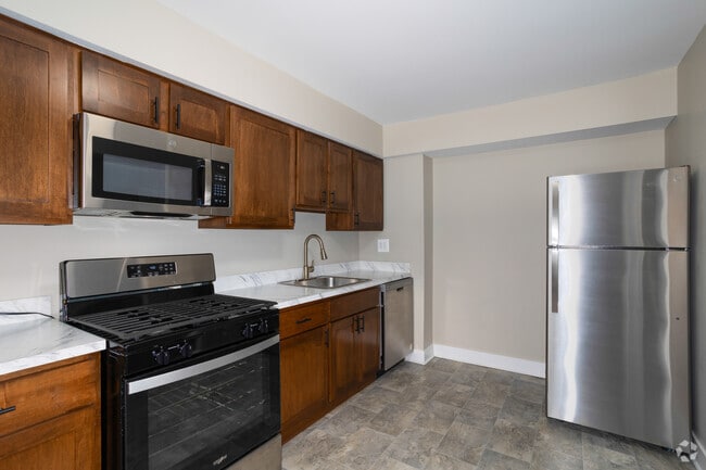 3BR, 2BA - 1,764SF - Kitchen - Spring Garden Townhouses