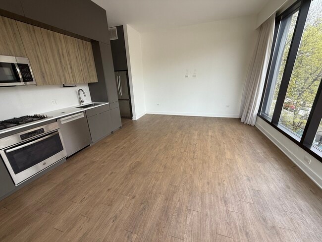 Photo - 3462 N Lincoln Ave