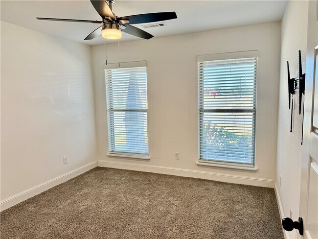 Photo - 424 NW 59th Ave