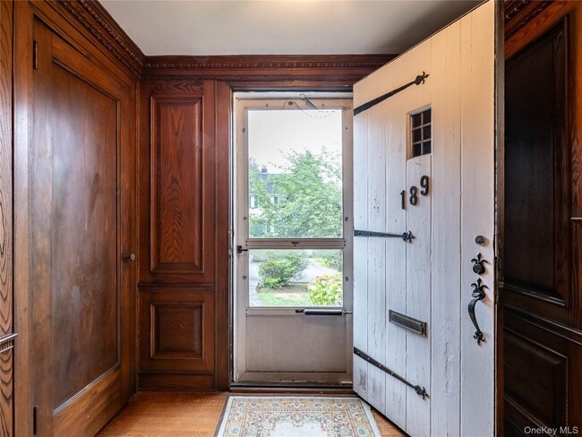 Photo - 189 Nassau Ave