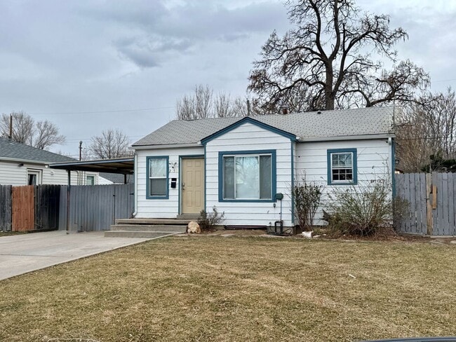 Building Photo - Newly Renovated 3 Separate Dwelling property in Denver! Available NOW